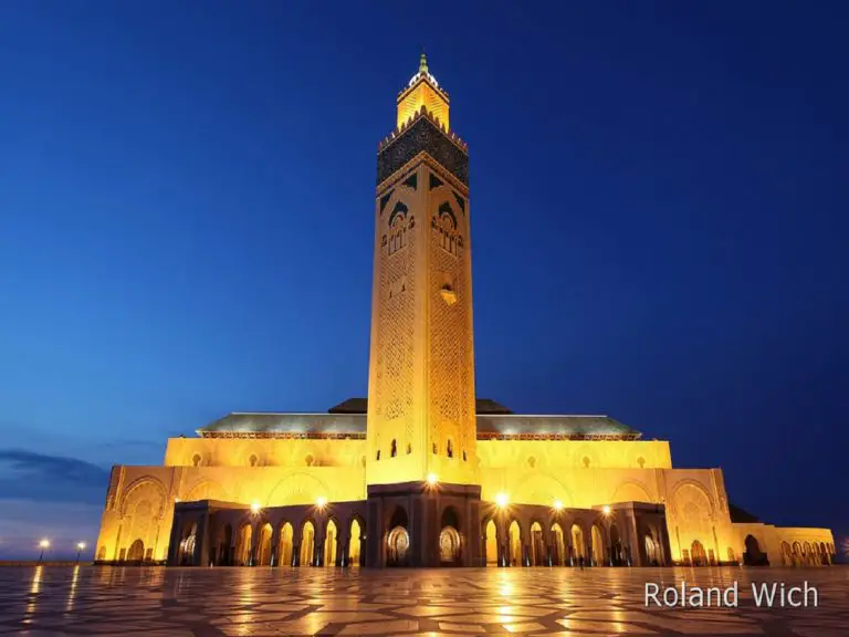 casablanca places to visit at night